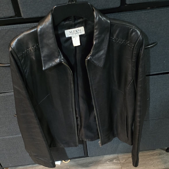 Alfani Women's Sleek Black Leather Jacket. Size L. Genuine Leather. - Picture 1 of 12